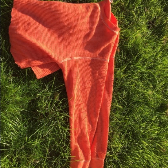 ORNAGE CROP TOP🦋🌈💞☂️ - Picture 2 of 4